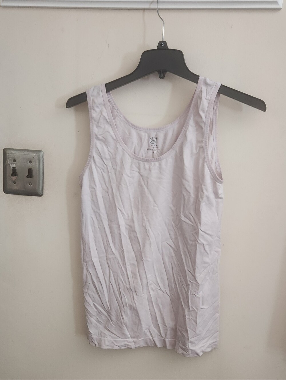 🎉 Whitish Pale Pink Tank Top